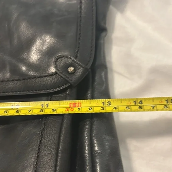 The Sak Black Ventura Convertible distressed leather backpack crossbody NWOT - Picture 10 of 16